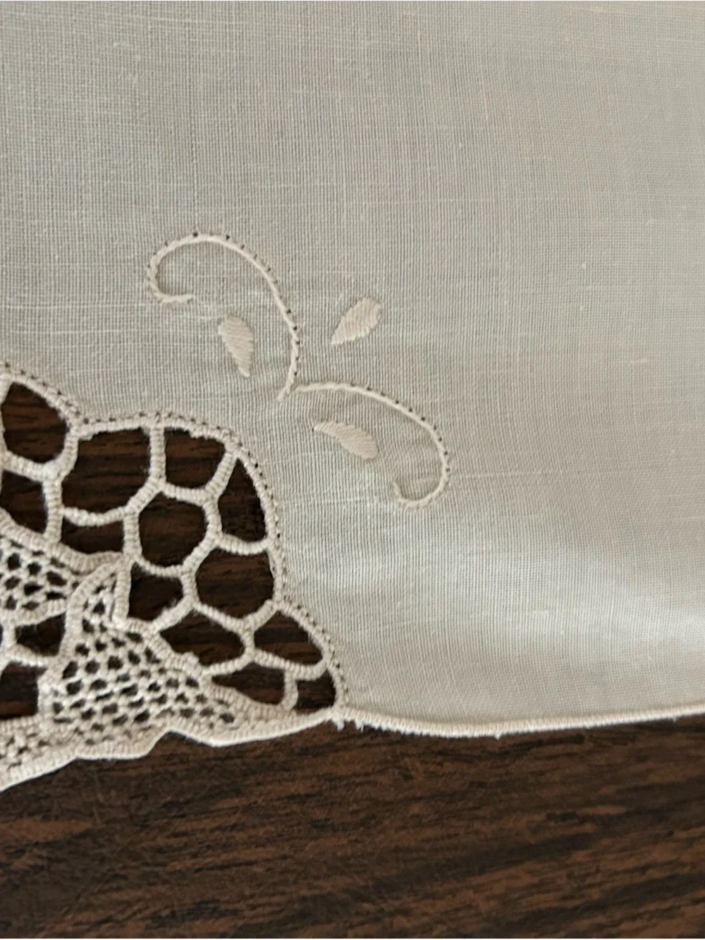 Vintage Linen Napkins Set of 12 Ecru Crochet Lace Corners Embroidered 16”